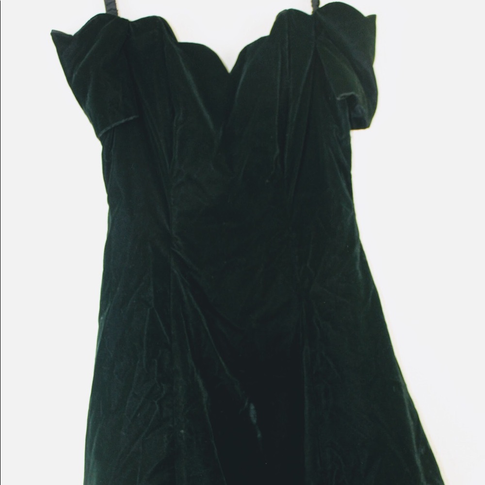 SOLD! VTG Rampage Green Velvet Off Shoulder Dress - Picture 9 of 10